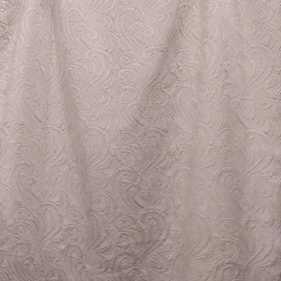 Suits - Picture 3 of 5